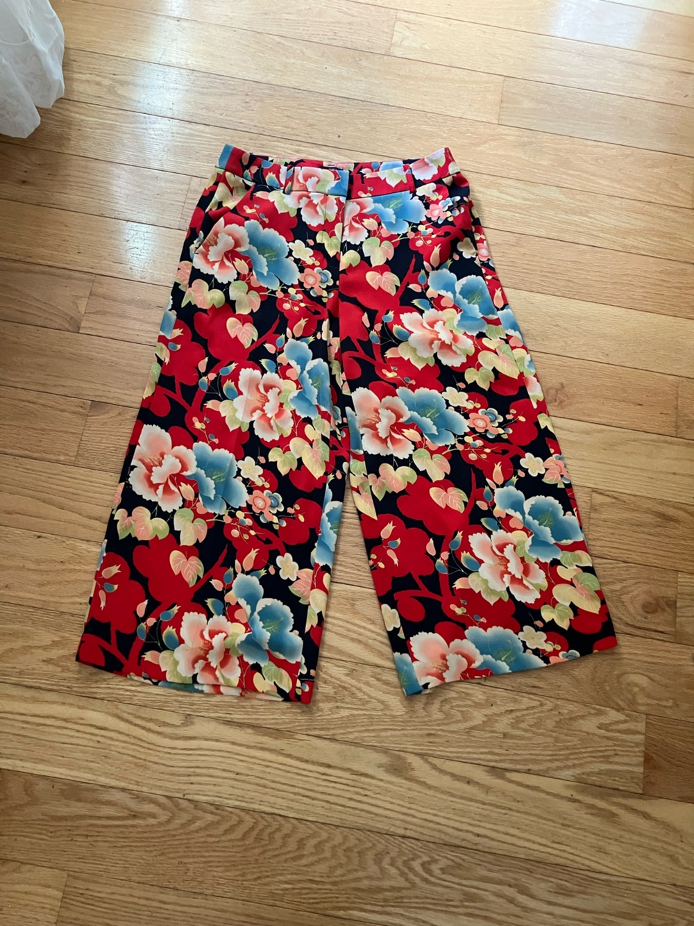 Loft floral print capris